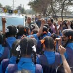 विधायक को स्कूली बच्चों ने घेरा, यहां पर निरीक्षण का किया आग्रह, जाने क्या पूरा मामला