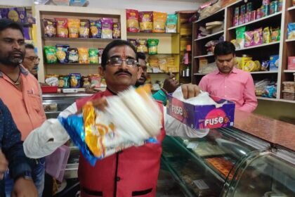 प्रतिबंधित एवं सिंगल यूज प्लास्टिक को लेकर निगम की बड़ी कार्यवाही, जप्ती के साथ लगाया 40000 रुपए का जुर्माना