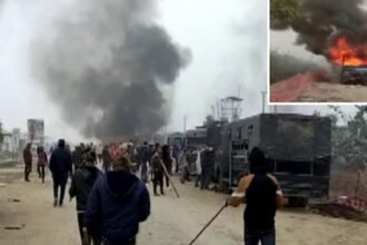लाठीचार्ज पर भड़के किसान, पुलिस की गाड़ियां फूंकी, मुआवजे पर जमकर बवाल