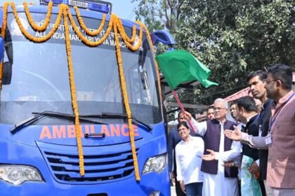 मुख्यमंत्री ने कैंसर स्क्रीनिंग वैन को हरी झंडी दिखाकर रवाना किया, आर्थिक रूप में कमजोर तबकों को मिलेगी मदद