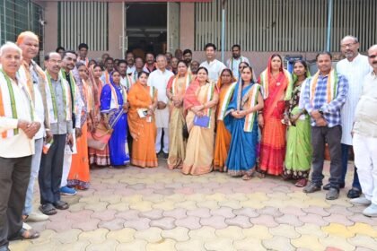 ग्राम मंचादुर के देवांगन समाज के 50 से ज्यादा महिला पुरुष ने किया कांग्रेस प्रवेश