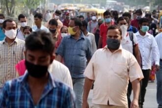 COVID-19: सरकार ने मास्क पहनना किया अनिवार्य, इस राज्य में फिर बढ़ा कोरोना का खतरा