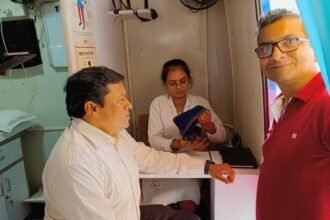 मुख्यमंत्री शहरी स्लम स्वास्थ्य योजना: शिविर में मरीजों को मिल रही है लैब टेस्ट की सुविधा