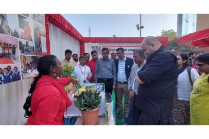 एजुकेट गर्ल्स ने तय किया 15 वर्षों का सफर, चुनौतियों का सामना कर बालिका शिक्षा के क्षेत्र में बढ़ रहा आगे