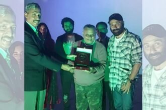 Entertainment: फिल्म गदर के सीक्वल की घोषणा, टीम गदर-2 के स्टारकास्ट ने भारतीय सेना के साथ जुड़ाव को किया सेलिब्रेट