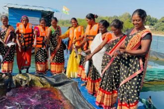 मछली पालन कर 10 महीने में ही कमाए 13 लाख रुपए, खेती का दर्जा मिलने से उत्साहित है, मत्स्य पालक