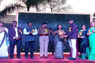 एमजे कालेज के वार्षिकोत्सव का समापन समारोह, एसपी डॉ. पल्लव ने कहा- 99 के फेर में न पड़े