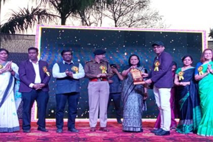 एमजे कालेज के वार्षिकोत्सव का समापन समारोह, एसपी डॉ. पल्लव ने कहा- 99 के फेर में न पड़े