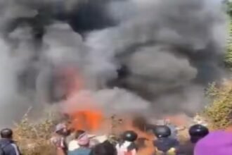 Big Breking - बड़ा विमान हादसा: लैंडिंग से पहले हवा में ही लगी आग, अब तक 35 शव बरामद