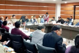 स्वास्थ्य सचिव ने दिए सभी डॉक्टरों को जेनेरिक दवाई लिखने के निर्देश, अस्पतालों में बढ़ाई जाए ओपीडी व आईपीडी