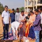 पार्षदनिधि से होगा शीतला मंदिर प्रांगण का बाऊन्ड्रीवाल, वार्डवासियों ने किया सम्मान