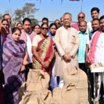 नए धान खरीदी केन्द्र खुलने से किसानों में खुशी, मुख्यमंत्री व गृहमंत्री के प्रति किया आभार व्यक्त