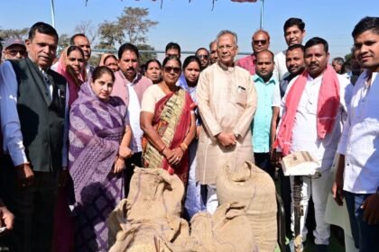 नए धान खरीदी केन्द्र खुलने से किसानों में खुशी, मुख्यमंत्री व गृहमंत्री के प्रति किया आभार व्यक्त