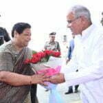 राज्यपाल अनुसुईया उइके को माना स्थित स्टेट हैंगर पर दी गई भाव-भीनी विदाई