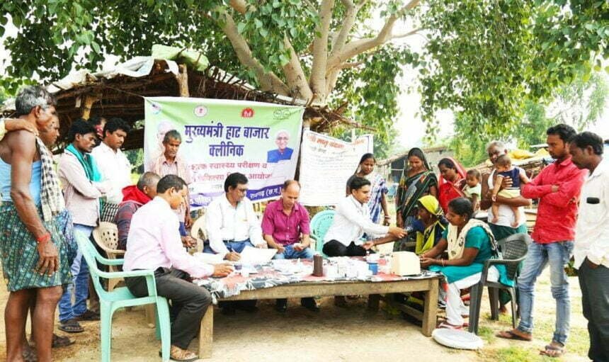 हाट बाजार क्लीनिक से मिल रही बेहतर स्वास्थ्य सुविधाएं, 82 लाख से अधिक मरीजों का हुआ उपचार