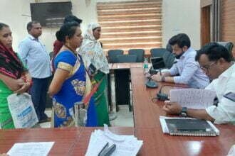 मेहनत के 40 हजार लगाए किसान विकास पत्र में निकालने के लिए लगाने पड़ रहे पोस्ट आफिस के चक्कर, जनदर्शन पहुंचा फरियादी