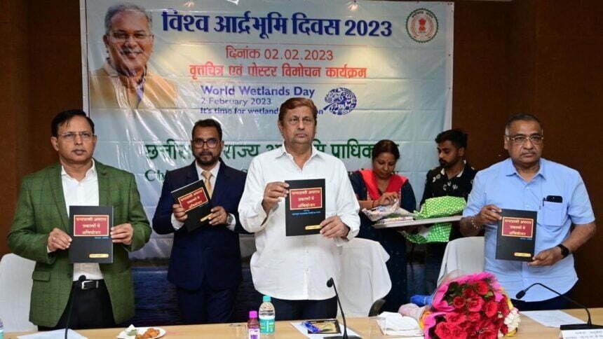 छत्तीसगढ़ में वेटलैण्डों को चिन्हांकित कर उनके विकास के लिए तेजी से हो कार्य: वन मंत्री अकबर