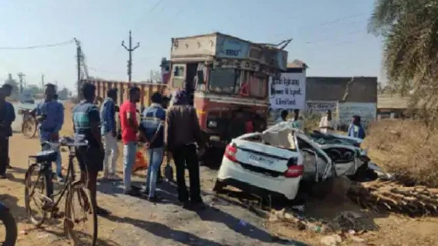 Big News: रायपुर से पारिवारिक कार्यक्रम से लौट रहा परिवार सड़क हादसे का शिकार, चार की मौत
