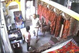 शराब के नशे में धुत ट्रैफिक इंस्पेक्टर ने हॉस्टल में घुस किया था ये कांड, हुआ सस्पेंड, सीसीटीवी फुटेज ने खोला राज