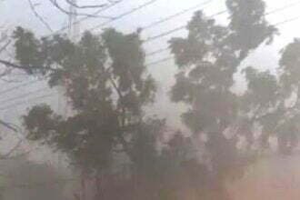 CG Weather Update: गरज-चमक के साथ हो सकती है बारिश, तेज अंधड़ के साथ बिजली गिरने की संभावना