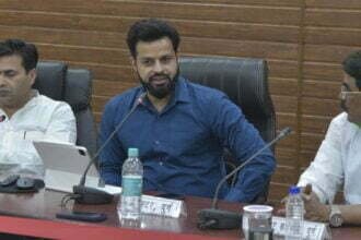 खेलकूद मैदान एवं अन्य अधोसंरचनाओं के लिए निगम को भूमि उपलब्ध कराएंगे कलेक्टर