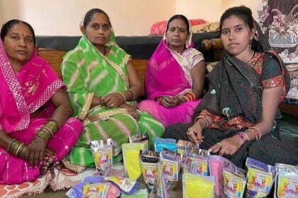 प्राकृतिक गुलाल की खुशबू से महकेगा शहर, समूह की महिलाओं ने तैयार की हर्बल गुलाल