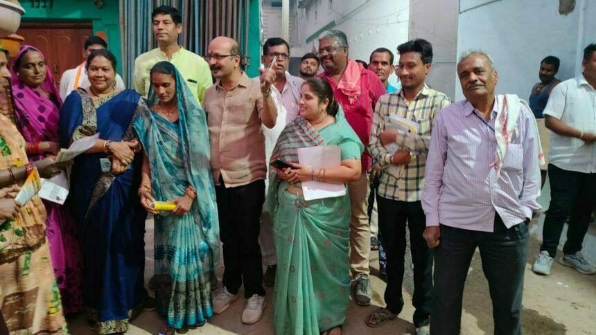 हाथ से हाथ जोड़ो अभियान: महंगाई-बेरोजगारी भाजपा की देन, कांग्रेस आमजन को जोड़ने का कर रही काम -जितेन्द्र साहू