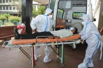 कोरोना के बढ़ते केस के मामले में सेक्टर 9 अस्पताल में ''मॉक ड्रिल'' के माध्यम से तैयारियों की समीक्षा