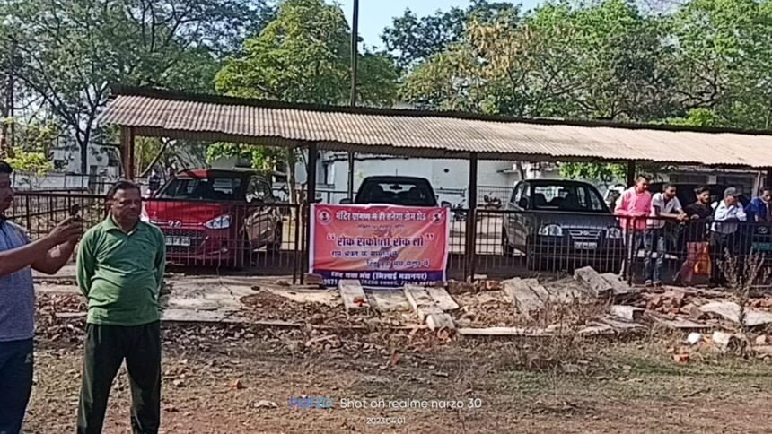 Bhilai Big News: बीएसपी तुझसे बैर नहीं, अत्याचारियों की खैर नहीं: सेक्टर-9 हनुमान मंदिर पहुंचे एनफोर्समेंट के अधिकारियों के खिलाफ एकजुट हुए हिंदू संगठन