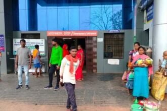 ओपीडी बंद: मरीजों का हाल बेहाल, कोरोना भत्ता को लेकर हजार से ज्यादा स्वास्थ्य कर्मचारी हड़ताल पर