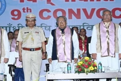 गरमाया आरक्षण का मामला: राज्यपाल सवालों के जवाब देने से बचते नजर आए, कहा-आस्क टू सीएम