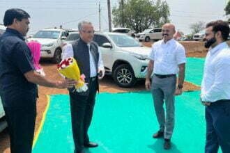 महानदी जल बटवारे को लेकर जस्टिसों ने धमधा विकासखंड के ग्राम टेमरी का किया दौरा