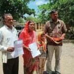 पूर्व सरपंच की दबंगई, पुलिसकर्मी के परिवार का हुक्का-पानी बंद, किसी भी तरह की मदद या बात करने पर लगेगा जुर्माना