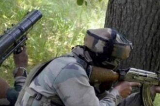 नक्सलियों का बैरल ग्रेनेड लॉन्चर से जवानों पर हमला, प्लांट में ब्लास्ट के बाद निकले थे सर्चिंग पर