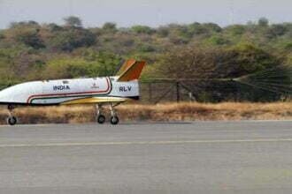 ISRO को मिली बड़ी सफलता: रीयूजेबल लॉल्च व्हीकल RLV LEX का सफल परीक्षण