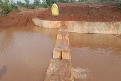 बेलझोरी नाला में बने चेक डैम से हो रहा 30 हेक्टेयर क्षेत्र में सिंचाई , 50 से 60 किसानों को मिलने लगा खेतों के लिए पानी