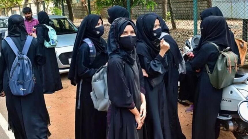 राजनीति: हिजाब पर लगे बैन को हटा सकती है कांग्रेस सरकार! मंत्री ने दिए संकेत