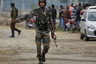 हाईकोर्ट के फैसले के बाद बढ़ा तनाव, सेना की तैनाती, एयरलिफ्ट की गईं आरएएफ की कंपनियां