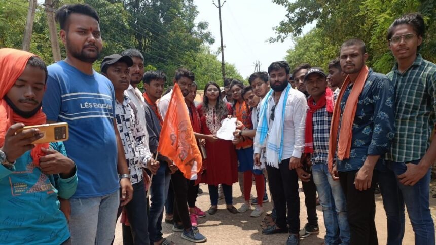 CGPSC 2021 परिक्षा में अनियमितता के विरोध में अभाविप ने सौंपा विधायक को ज्ञापन