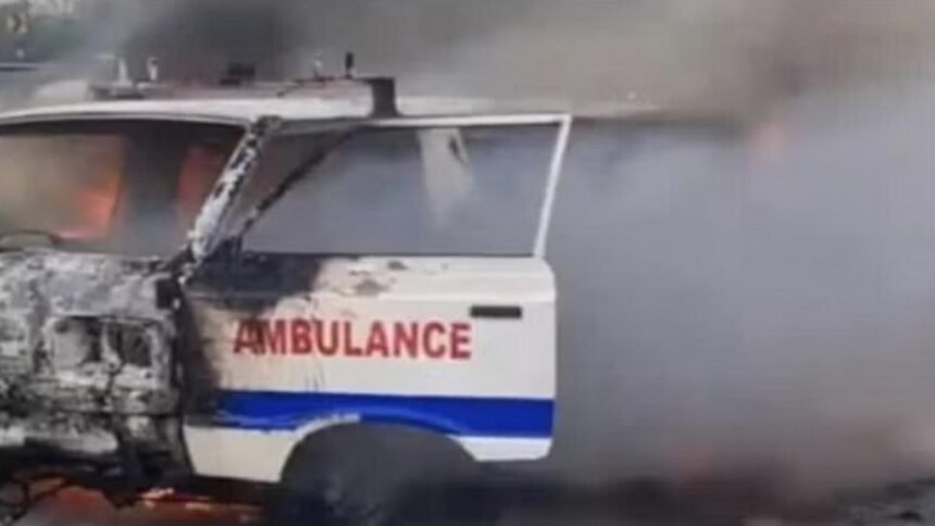 मणिपुर में हिंसा का खतरनाक रूप, दंगाईयों ने मासूम को इलाज के लिए ले जा रहे एंबुलेंस में लगाई आग, बच्चे सहित तीन जिंदा जले