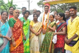 अक्कूपल्ली में समरालु कार्यक्रम में शामिल हुए विधायक देवेंद्र यादव