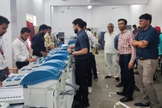 ईवीएम एवं वीवीपैट मशीनों की जांच 27 जून तक, कलेक्टर मीणा ने किया प्रथम स्तरीय जांच प्रक्रिया का निरीक्षण