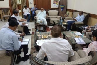 समीक्षा बैठक: केन्द्रीय मंत्री गिरिराज सिंह ने आजीविका मिशन के तहत महिलाओं की आमदनी बढ़ाने पर दिया जोर