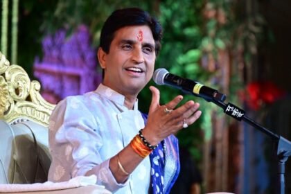 राजा वही जो गरीब से इंसाफ करे, शबरी के बेर खाकर जमाने को मोड़ दे: डॉ. कुमार विश्वास