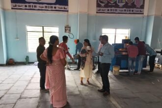 दुर्ग जिले के इस गांव के 4.15 एकड़ क्षेत्र में रीपा केन्द्र स्थापित, प्रिंटिंग एवं स्टेशनरी यूनिट से 37 युवाओं को मिलेगा रोजगार