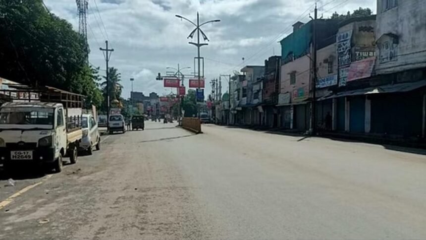 मणिपुर में महिलाओं के साथ हुई शारीरिक हिंसा के खिलाफ सर्व आदिवासी समाज ने किया बस्तर बंद, व्यापारियों नें समर्थन में बंद रखी दुकानें