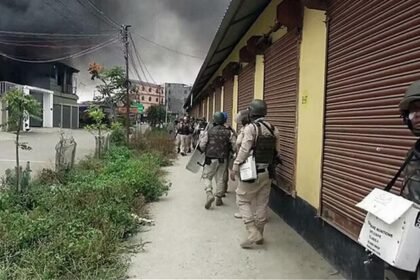 फिर भड़की हिंसा: मणिपुर के बिष्णुपर जिले में संदिग्ध कुकी विद्रोहियों ने की फायरिंग, तीन की मौत