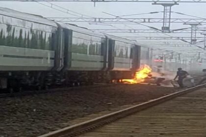 बड़ा हादसा टला: वंदे भारत ट्रेन में लगी आग, विदिशा के करीब हुई घटना, सभी यात्री सुरक्षित