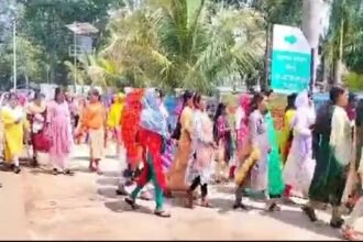 फुल टाइम काम के बदले टीचर को पार्ट टाइम का पेमेंट, अनुदेशक बोले- 10 हजार में नहीं होता गुजारा