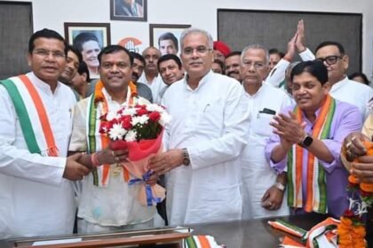 CG Politics: अपने 'रिस्क' पर टिकट चाहते हैं विधायक, कांग्रेस ने अपने कई विधायकों को साफ कह दिया- आपकी स्थिति ठीक नहीं